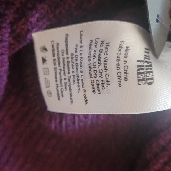 Price drop!!Aritzia Wolter sweater - Picture 6 of 10